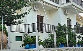 Pension Dimitra